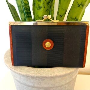 FENDI vintage kiss lock pique leather wallet